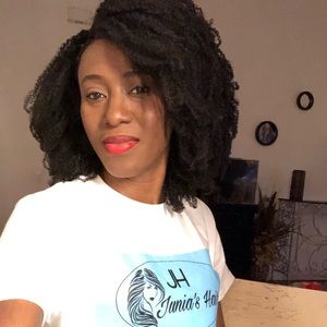 Meet your Posher, Junia